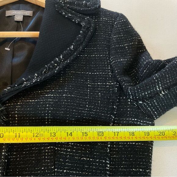 NWOT Ann Taylor Blazer Jacket Women’s 10 Wool Blend Tweed Black 3 Buttons Pocket - Picture 14 of 15